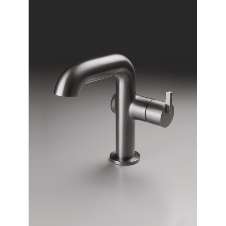 Bateria umywalkowa z prostokątną wylewką titanium BQS D24M