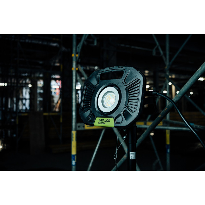 Reflektor LED LUM-X C-CFL60W – Stalco Perfect