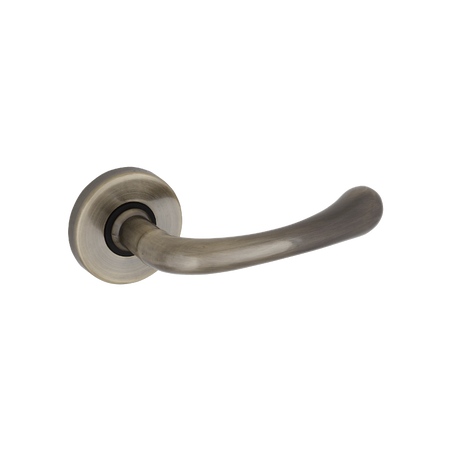 Klamka drzwiowa na rozecie