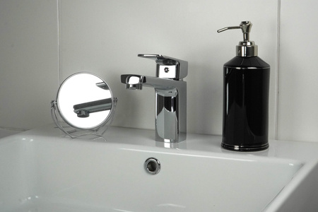 Bateria umywalkowa chrom BLO 020M