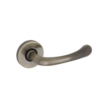 Klamka drzwiowa na rozecie